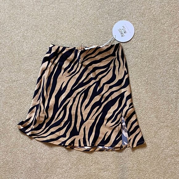 Princess Polly Dresses & Skirts - princess polly "MIDNIGHT WANDER MINI SKIRT BLACK / BEIGE"